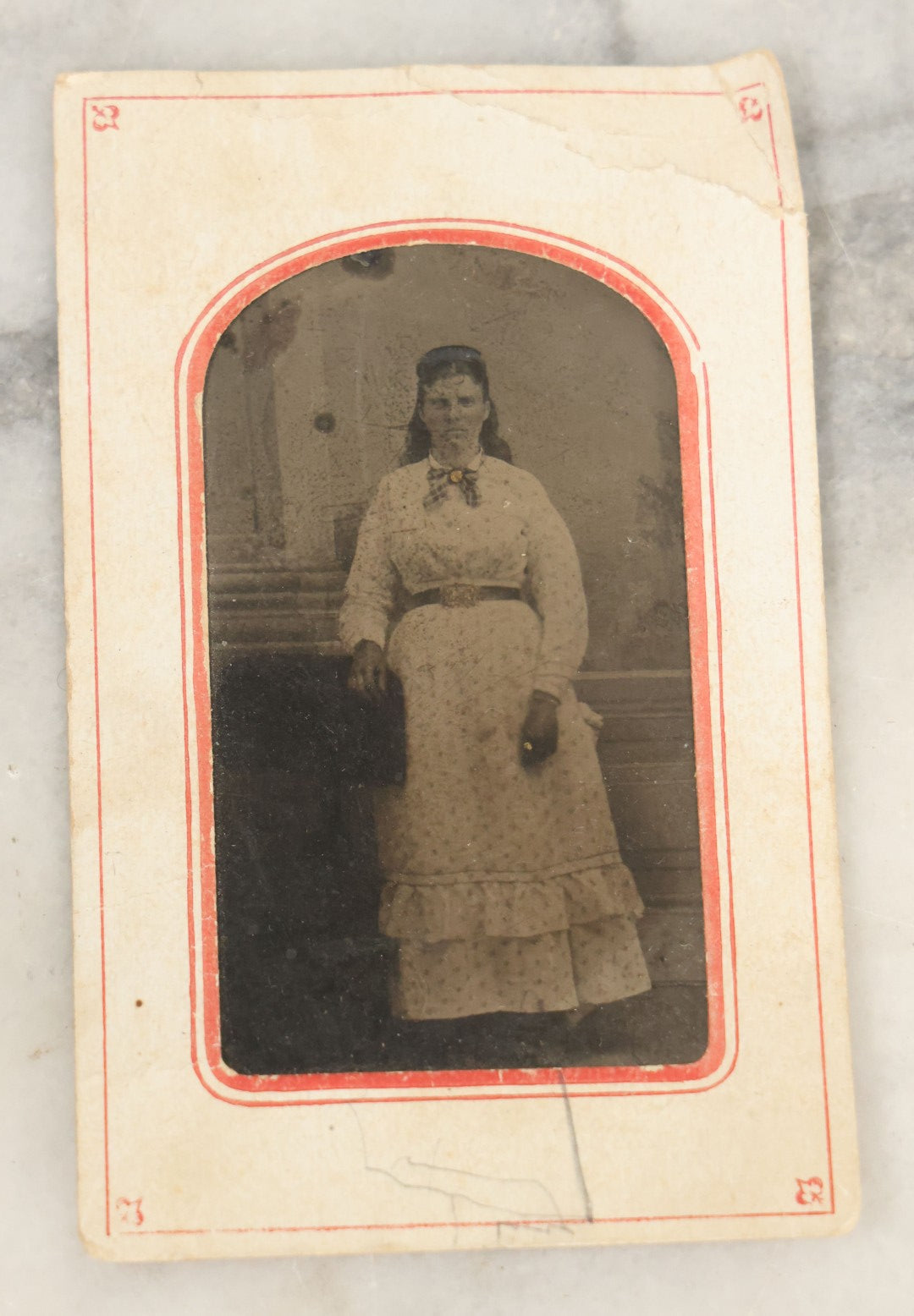 Lot 072 - Antique Photography Grouping With Five Tintypes And One Carte De Visite C.D.V. Photograph With A Civil War Era Tax Stamp