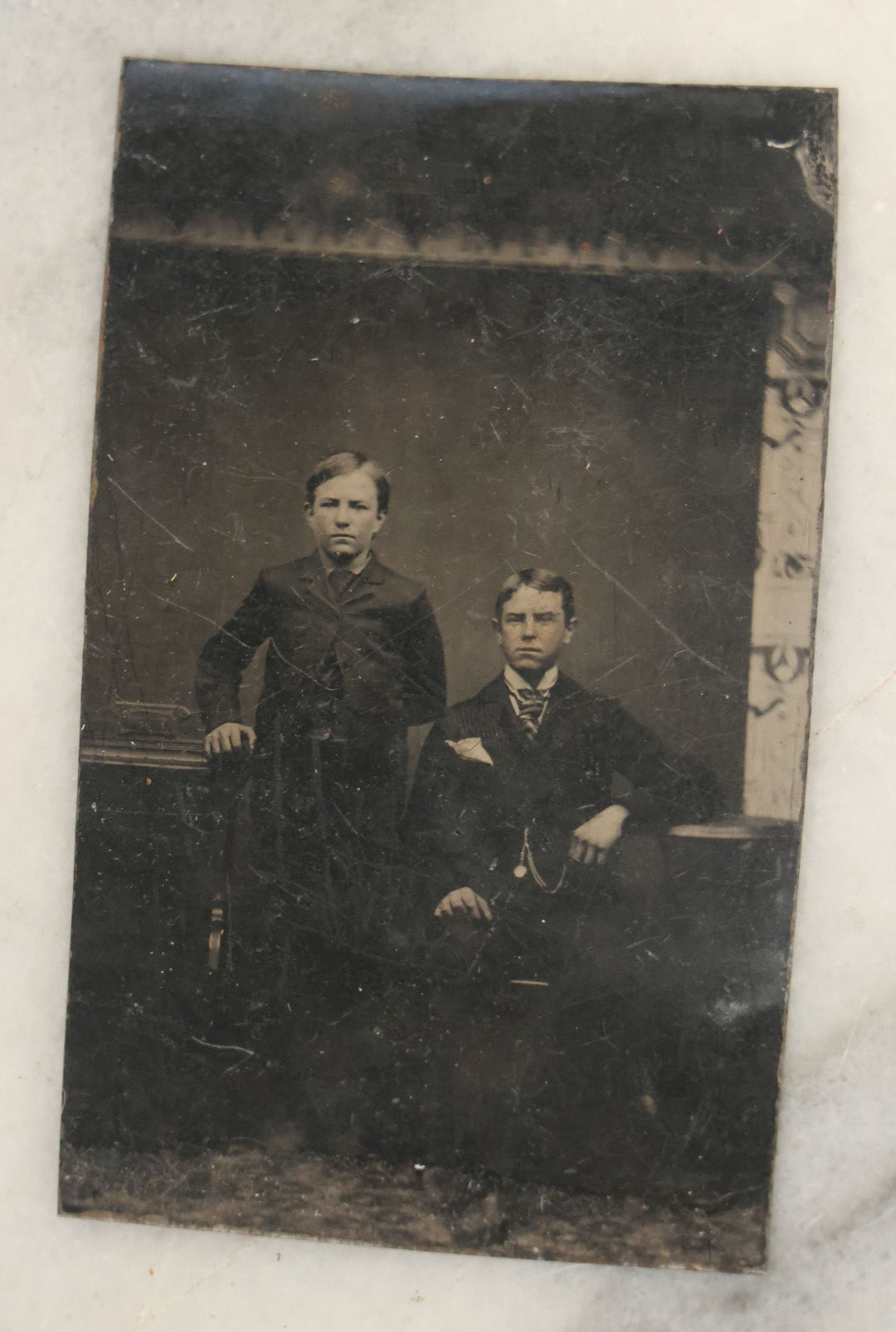 Lot 072 - Antique Photography Grouping With Five Tintypes And One Carte De Visite C.D.V. Photograph With A Civil War Era Tax Stamp