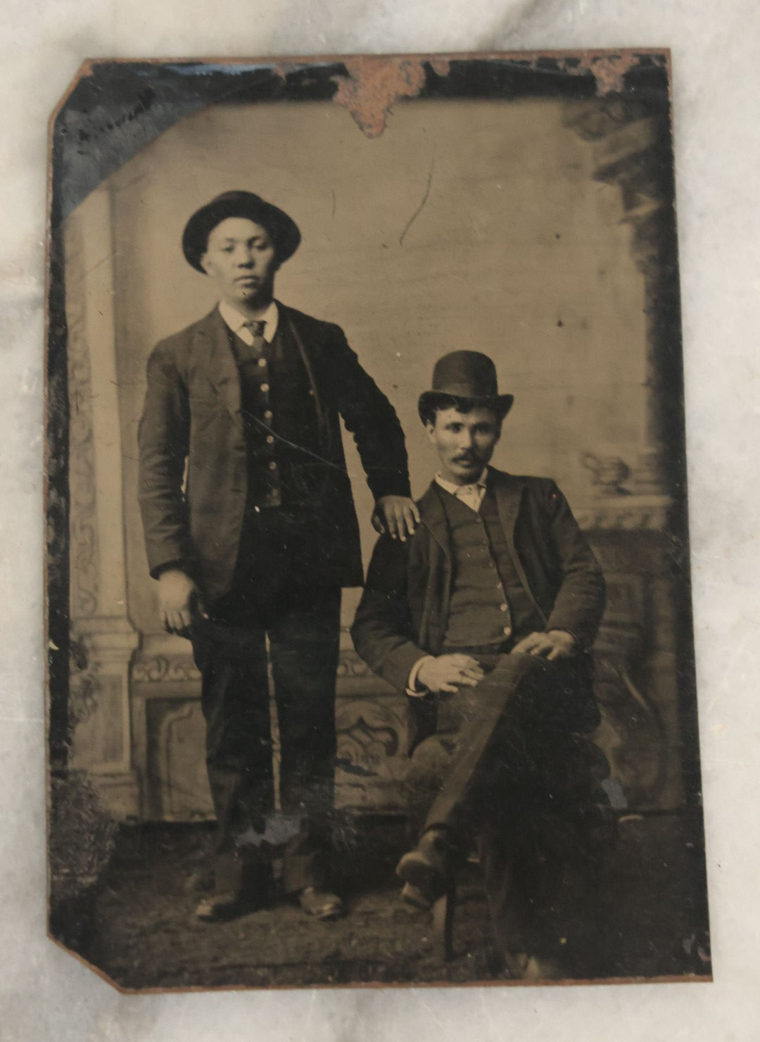 Lot 072 - Antique Photography Grouping With Five Tintypes And One Carte De Visite C.D.V. Photograph With A Civil War Era Tax Stamp