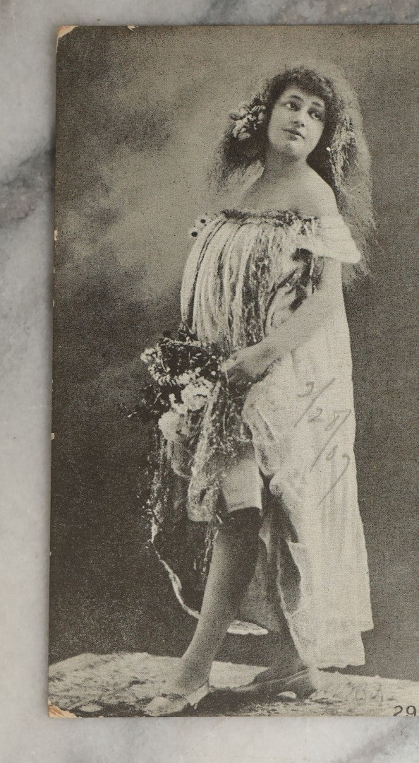 Lot 084 - Grouping Of Ten Antique And Vintage Photographic Postcards Of Women Including Woman In Garbage Pail Hat, French Beauty, "Hurry And Join Me," Etc., (Grouping D)