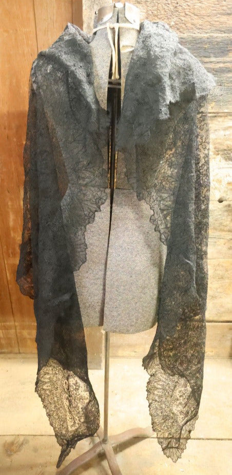 Lot 002 - Antique Early 20th Century Black Lace Mourning Shawl With Floral Pattern Design