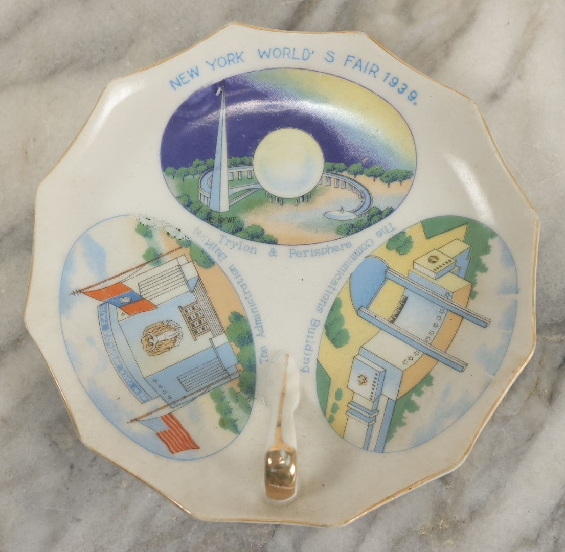Lot 130 - Vintage New York World's Fair 1939 Souvenir Plate Featuring The Trylon & Perisphere, Other Buildings, Landmarks, Made In Japan