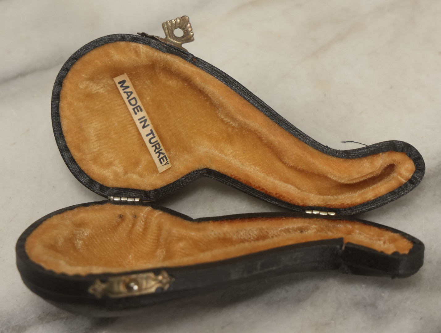 Lot 131 - Vintage Lion Head Carved Meerschaum Pipe In Leatherette Case, Made In Turkey