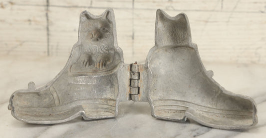 Lot 132 - Vintage Pewter Ice Cream Chocolate Candy Mold, Cat In Boot, Marked No. 178