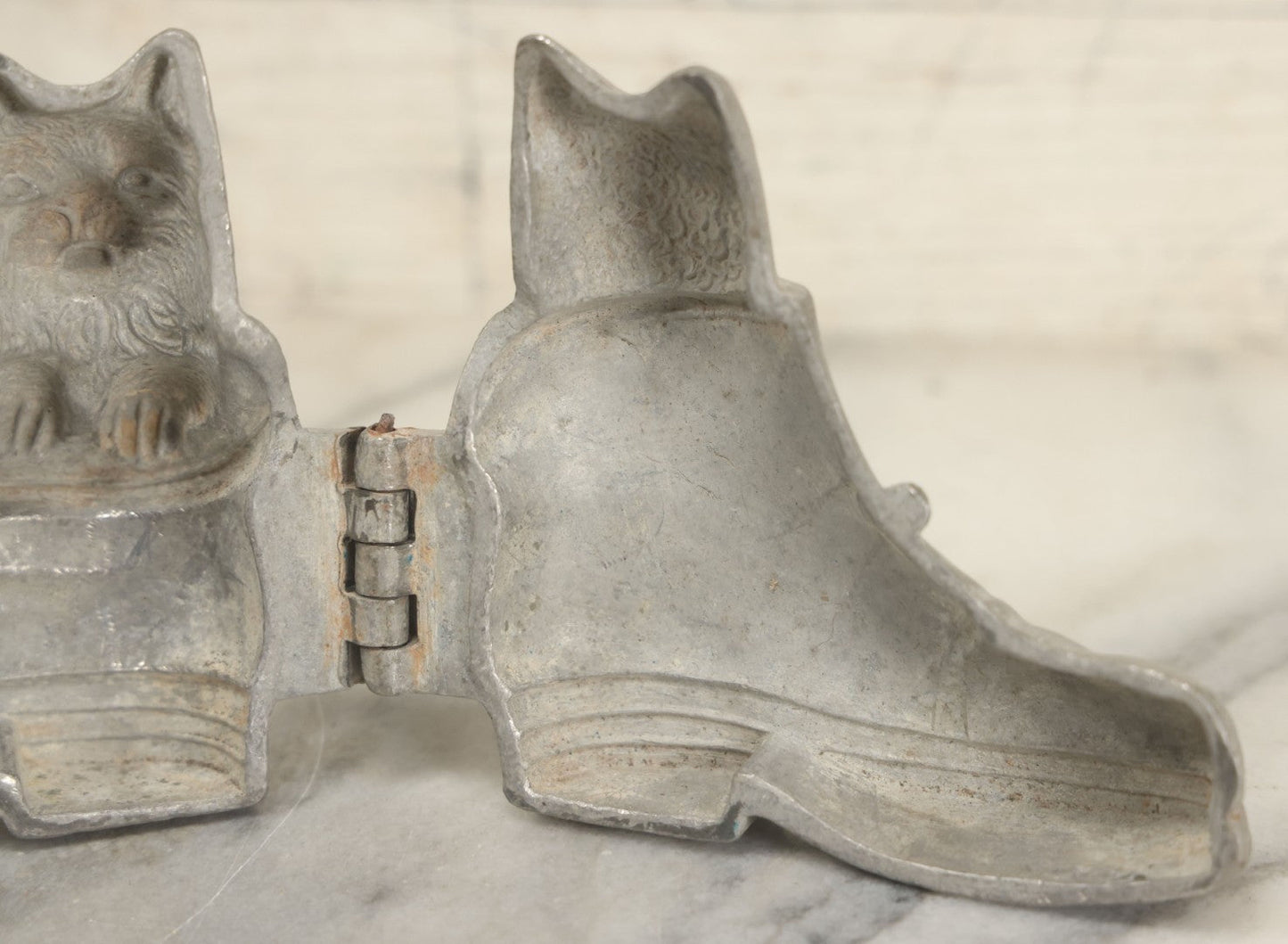 Lot 132 - Vintage Pewter Ice Cream Chocolate Candy Mold, Cat In Boot, Marked No. 178