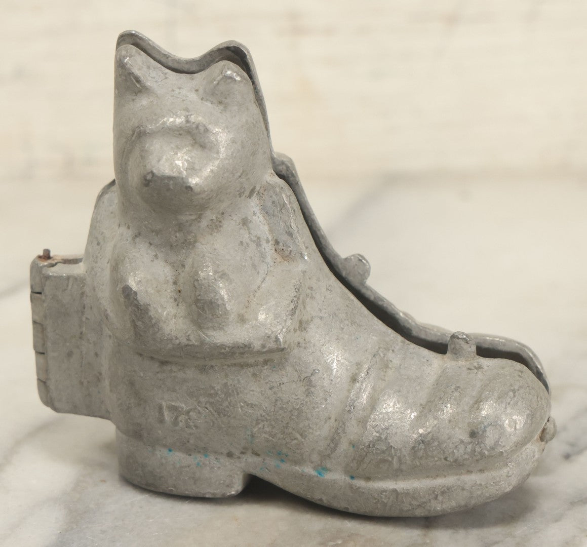 Lot 132 - Vintage Pewter Ice Cream Chocolate Candy Mold, Cat In Boot, Marked No. 178
