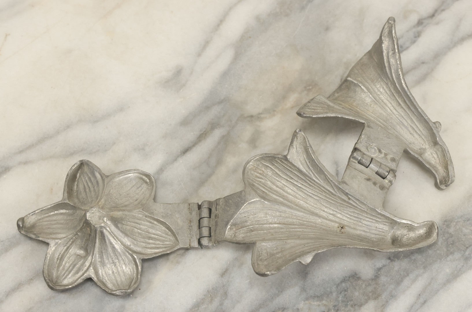 Lot 133 - Vintage Pewter Ice Cream Chocolate Candy Mold, Lily Flower, By Eppelsheimer , E. & Co., New York