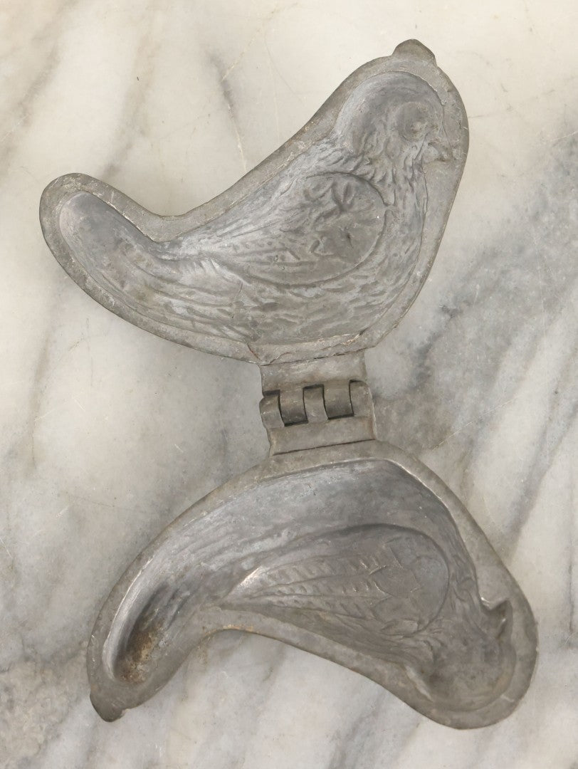 Lot 135 - Vintage Pewter Ice Cream Chocolate Candy Mold, Small Bird