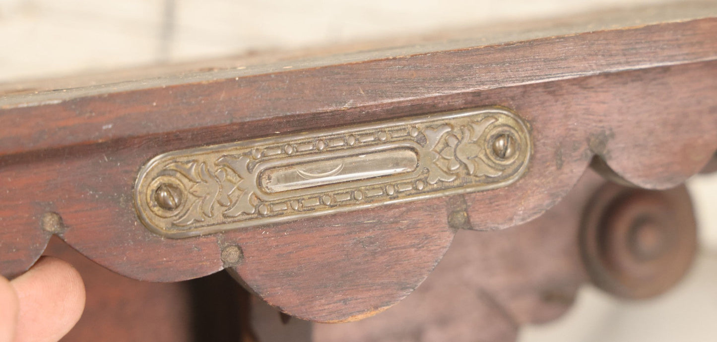 Lot 139 - Antique Seth Thomas Clock Company Wooden Clock Shelf With Built-In Level, With Partial Paper Label
