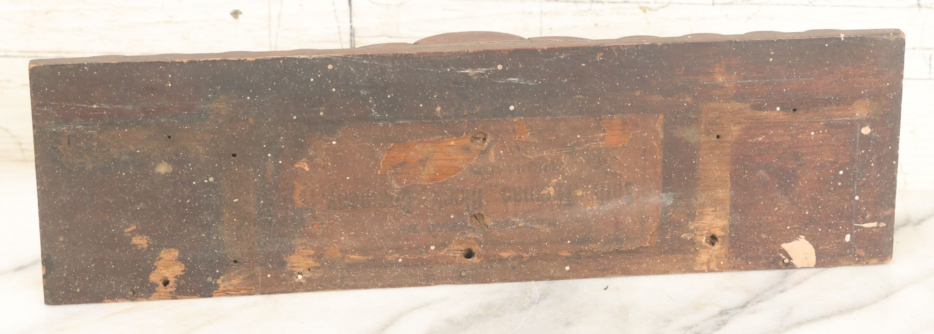 Lot 139 - Antique Seth Thomas Clock Company Wooden Clock Shelf With Built-In Level, With Partial Paper Label