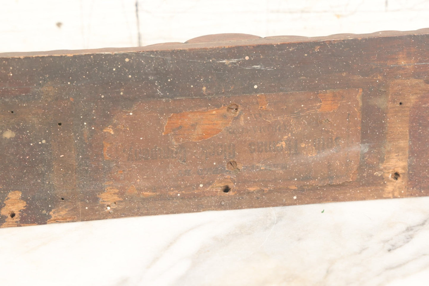 Lot 139 - Antique Seth Thomas Clock Company Wooden Clock Shelf With Built-In Level, With Partial Paper Label