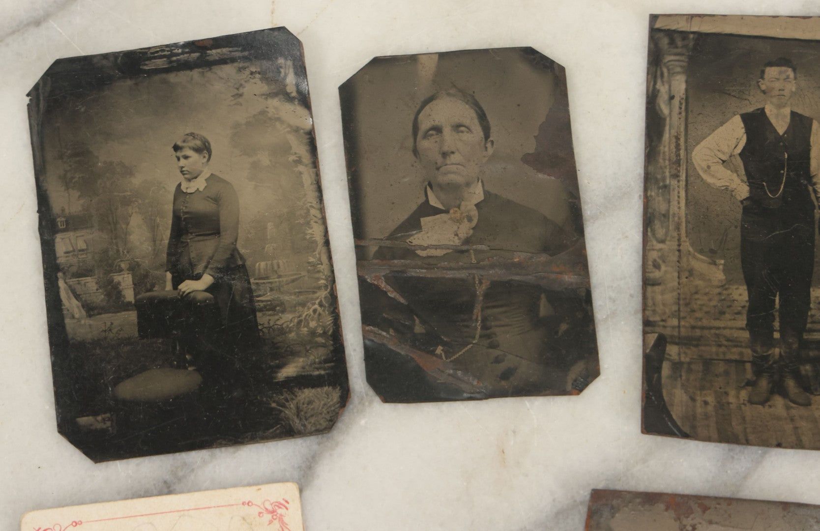 Lot 156 - Grouping Of 12 Antique Tintype Photographs Including Two Photos Of A Man With An Extremely Long Beard