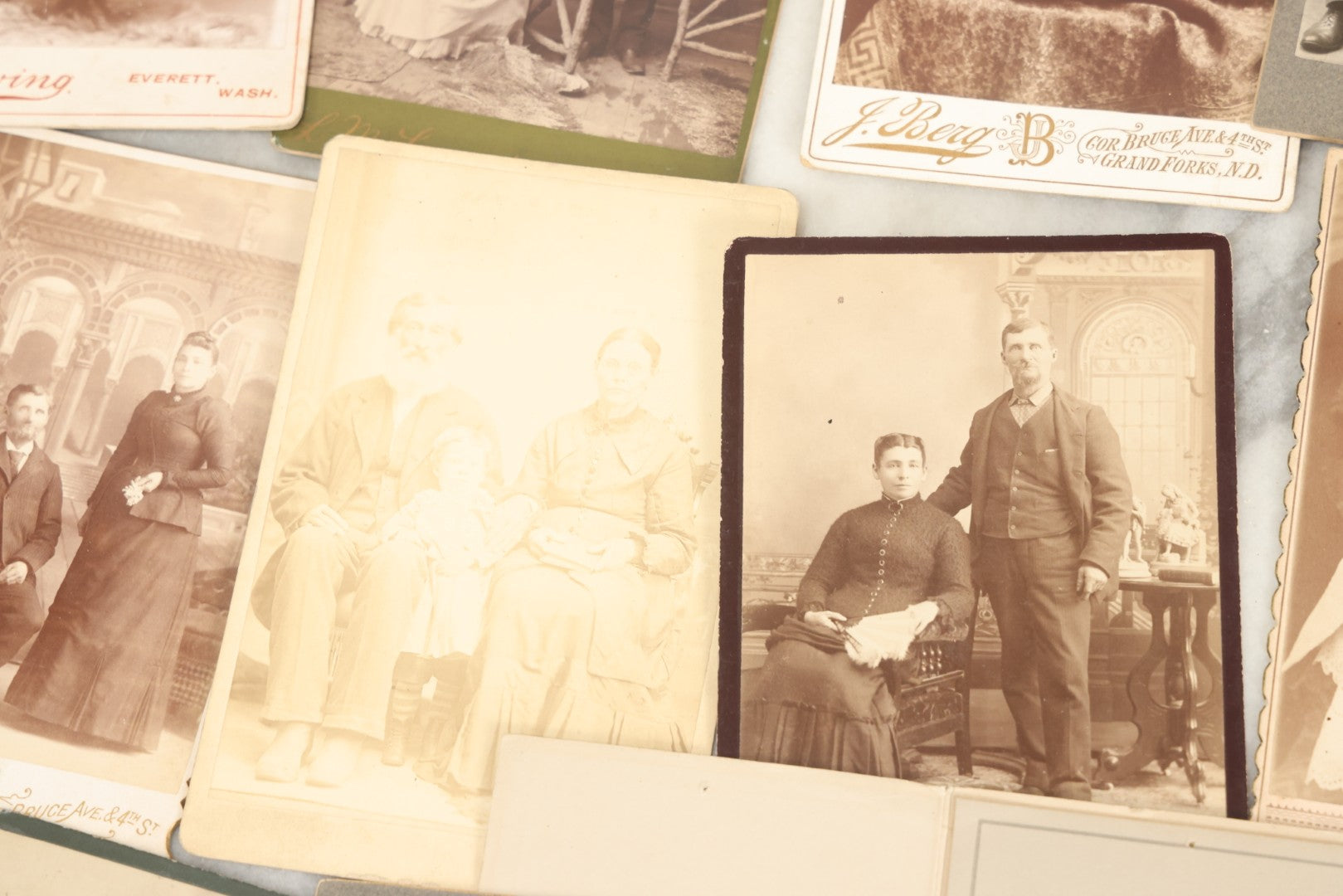 Lot 158 - Grouping Of 28 Antique Cabinet Card Photographs Of Men, Women, And Children