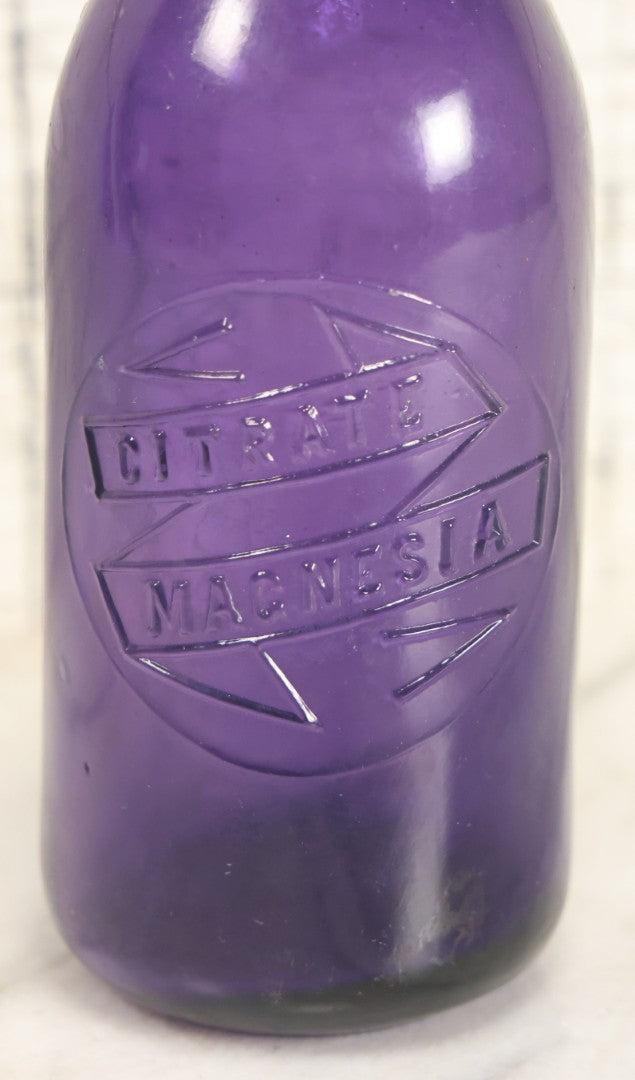 Lot 032 - Antique Purple Glass Citrate Magnesia Apothecary Pharmacy Bottle