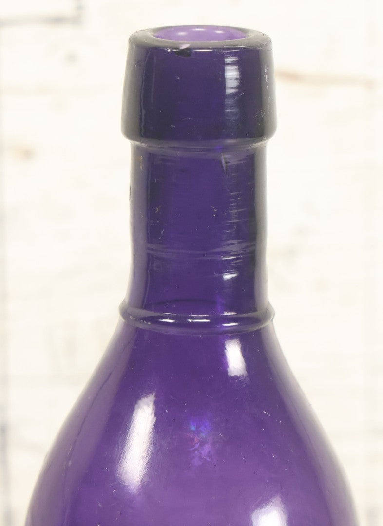 Lot 032 - Antique Purple Glass Citrate Magnesia Apothecary Pharmacy Bottle