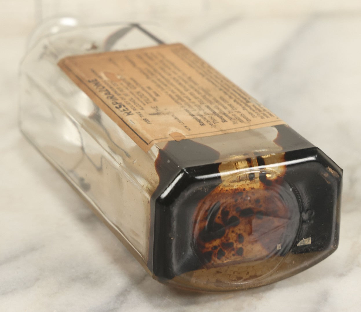Lot 033 - Antique Tilden's Respirazone Pharmacy Bottle Prepared By The Tilden Company, New Lebanon, New York