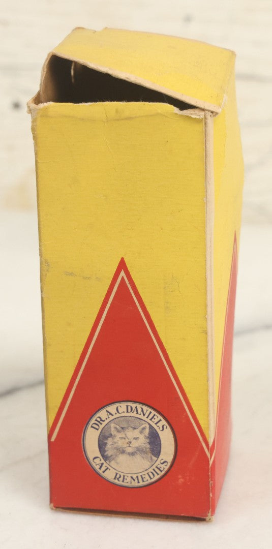 Lot 036 - Antique Dr. A.C. Daniels 14% Alcohol Iron Tonic For Cats And Kittens Bottle In Original Box, Distributed By Dr. A.C. Daniels, Inc., Boston, Massachusetts