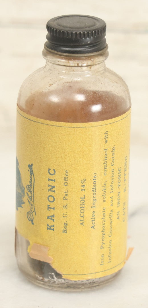 Lot 036 - Antique Dr. A.C. Daniels 14% Alcohol Iron Tonic For Cats And Kittens Bottle In Original Box, Distributed By Dr. A.C. Daniels, Inc., Boston, Massachusetts