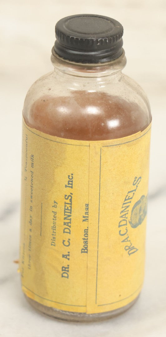 Lot 036 - Antique Dr. A.C. Daniels 14% Alcohol Iron Tonic For Cats And Kittens Bottle In Original Box, Distributed By Dr. A.C. Daniels, Inc., Boston, Massachusetts