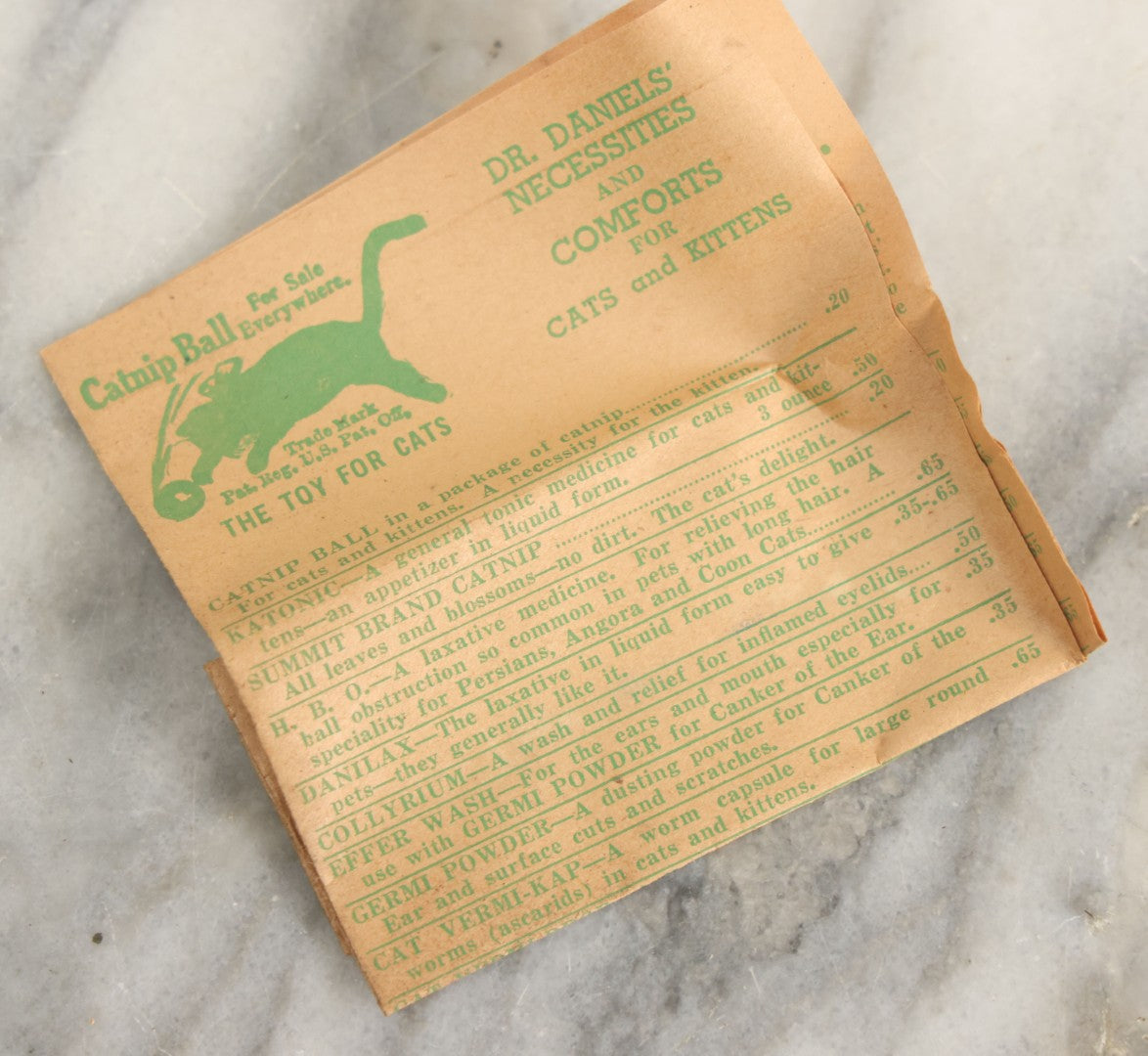 Lot 036 - Antique Dr. A.C. Daniels 14% Alcohol Iron Tonic For Cats And Kittens Bottle In Original Box, Distributed By Dr. A.C. Daniels, Inc., Boston, Massachusetts