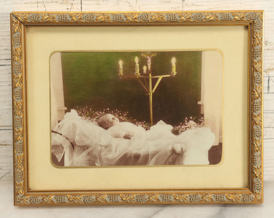 Lot 040 - Antique Celluloid Post-Mortem Photo Button Of A Baby's Funeral, Professionally Framed Behind Glass