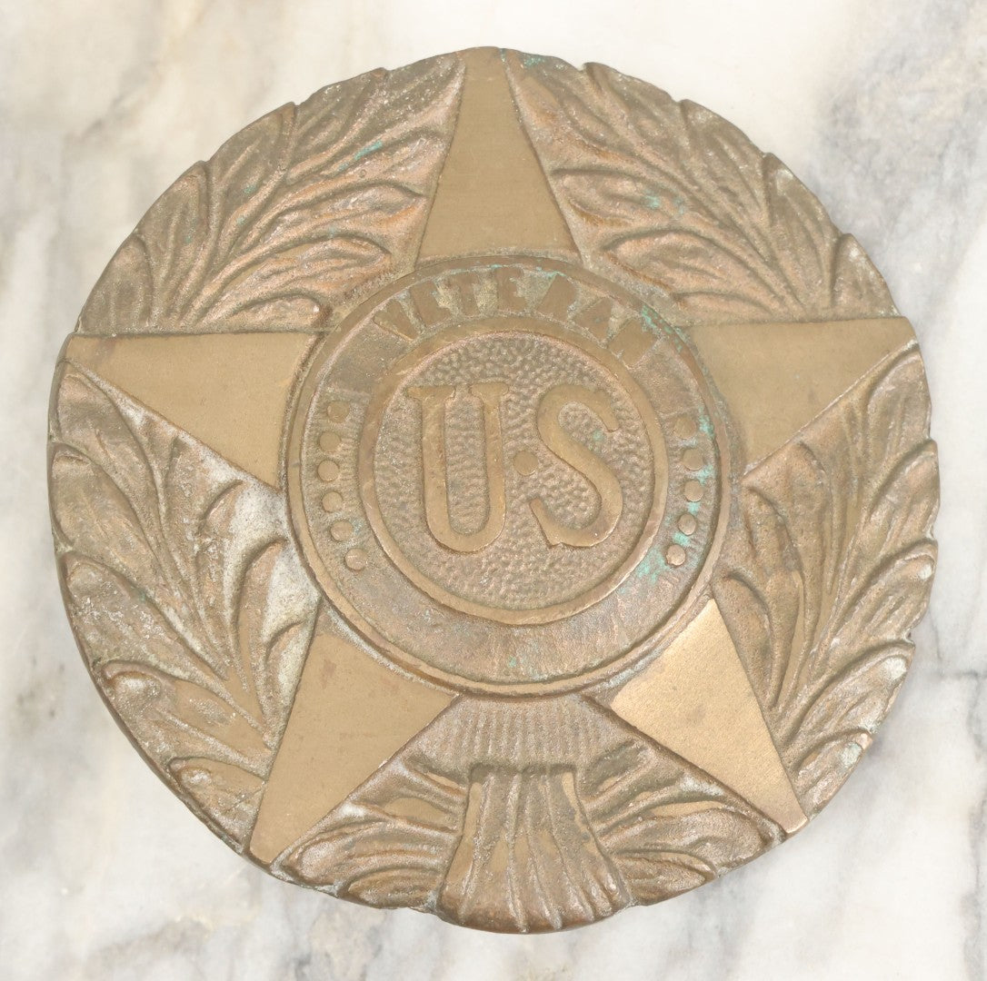 Lot 055 - Vintage Cast Metal U.S. Veteran Grave Marker With Star