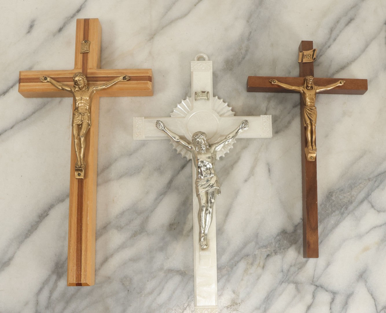 Lot 062 - Grouping Of Five Assorted Wood And Plastic Crucifixes Including Two Last Rites Crucifixes With Contents