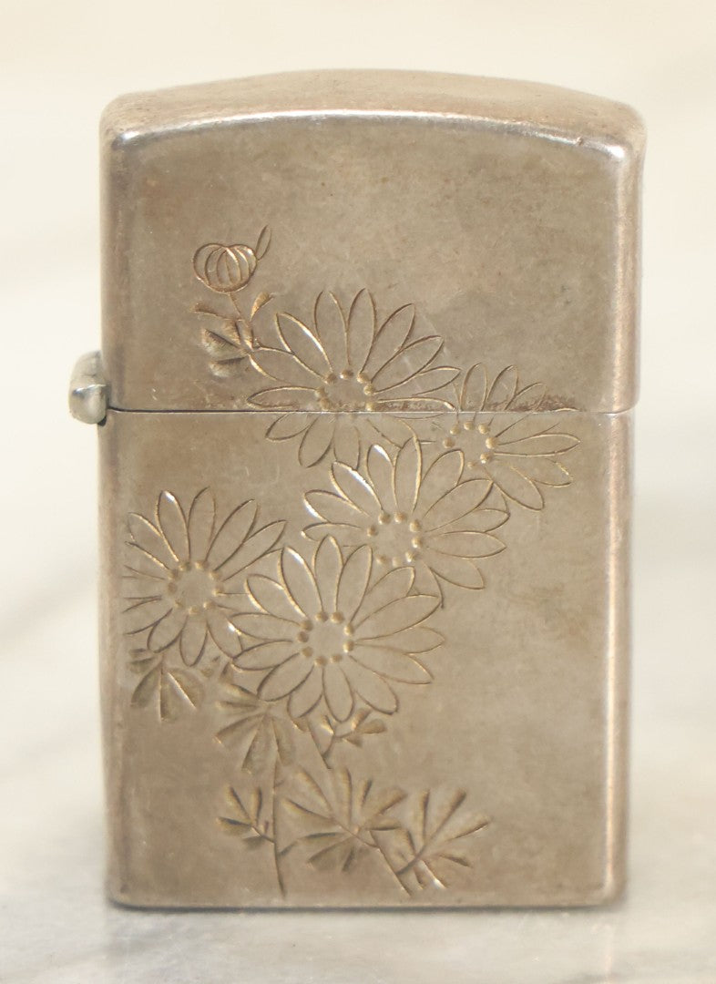 Lot 101 - Vintage Sterling Silver Cigarette Lighter With Etched Flower Motif