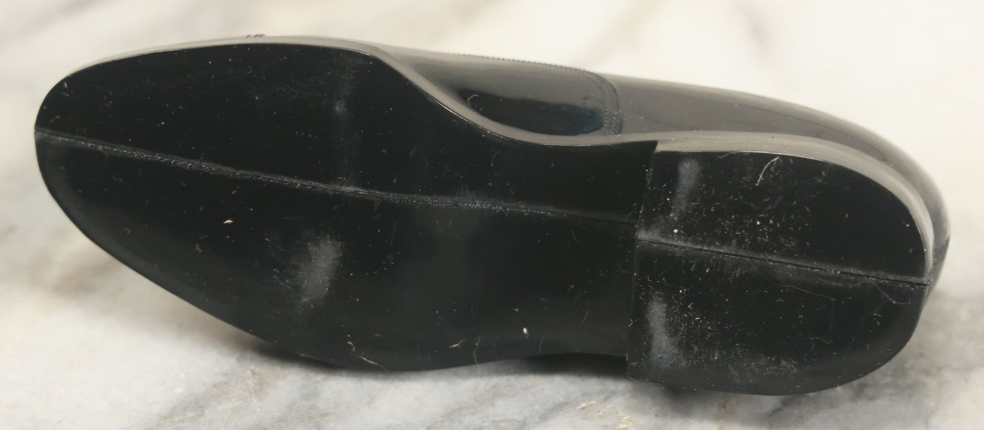 Lot 107 - Vintage Plastic Advertising Shoe In Box For Roblee Shoes, Salesman's Sample Novelty