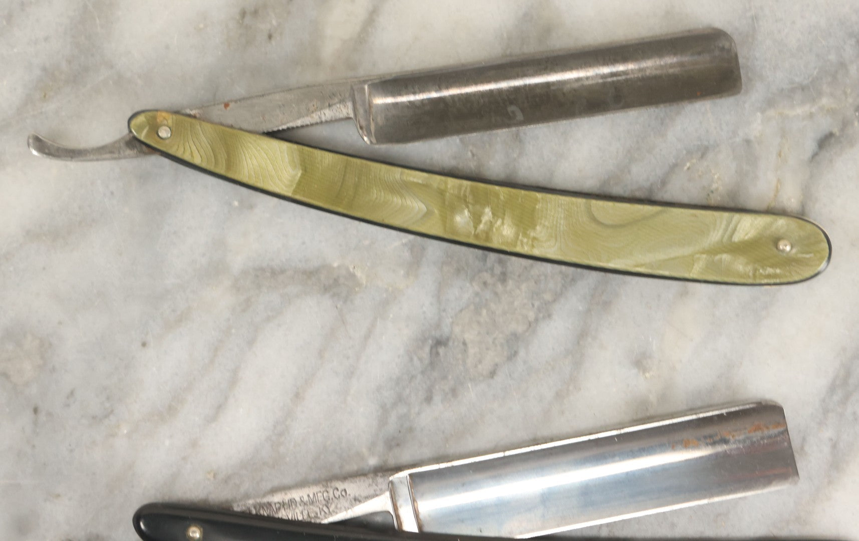 Lot 109 - Grouping Of Three Vintage Straight Shaving Razors Including Keenkutter With Wood Grain Handle, Blue Grass With Black Handle, And Western States Cutlery Co. With Green Handle