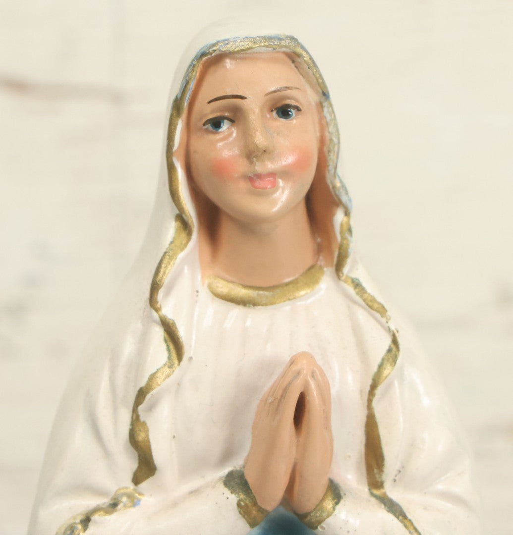 Lot 011 - Vintage Chalkware Praying Virgin Mary Statue
