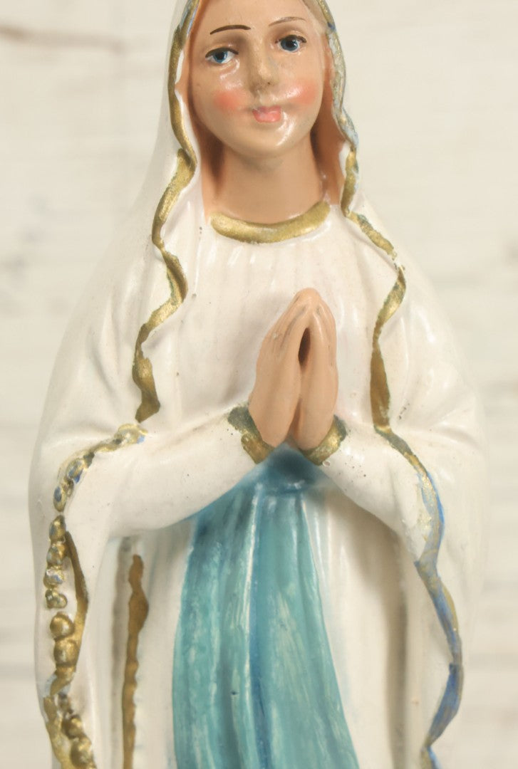 Lot 011 - Vintage Chalkware Praying Virgin Mary Statue
