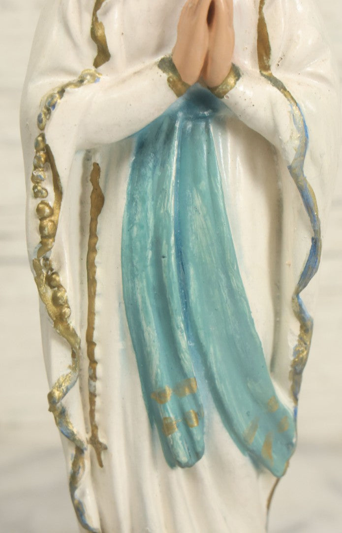 Lot 011 - Vintage Chalkware Praying Virgin Mary Statue