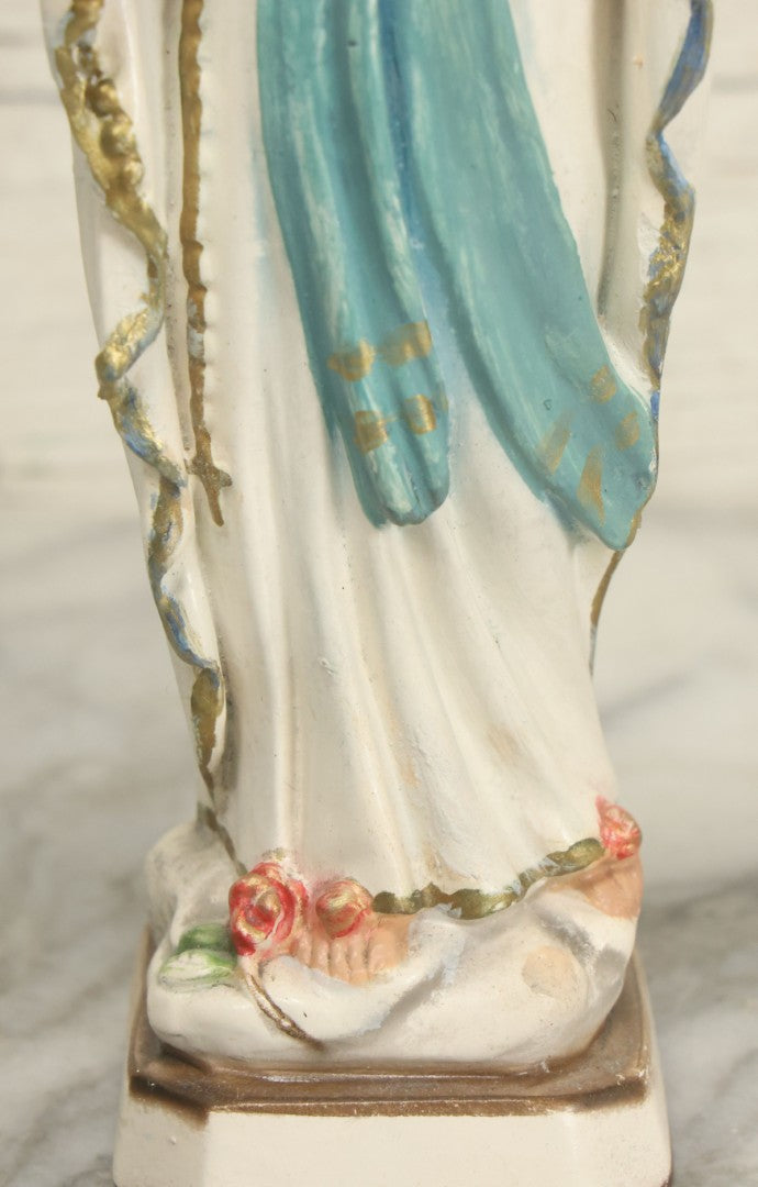 Lot 011 - Vintage Chalkware Praying Virgin Mary Statue