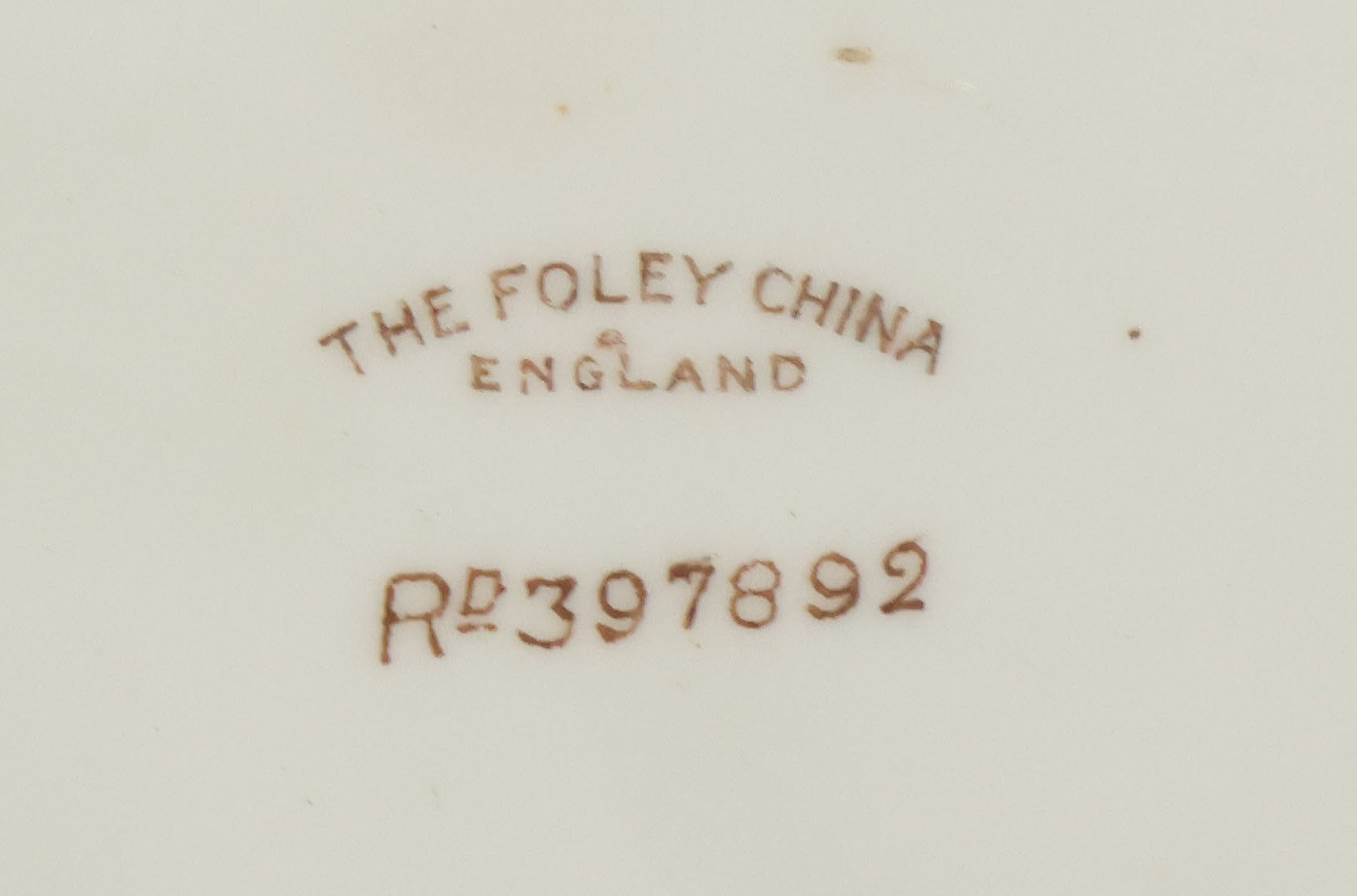 Lot 023 - Antique English Transferware Child's Nursery Plate With The Three Bears, Goldilocks, The Foley China, England, rd. 397892