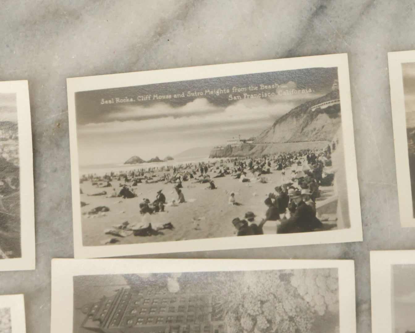 Lot 046 - Souvenir Folder Of 25 Miniature Photograph Prints Of San Francisco, California