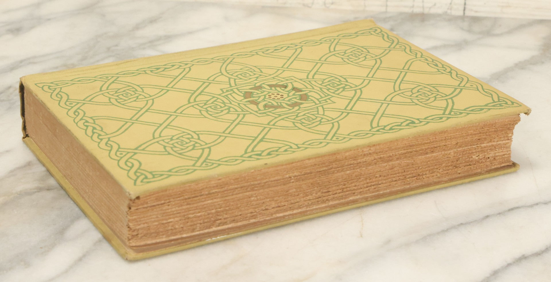 Lot 053 - "The Intelligent Woman's Guide To Socialism And Capitalism", Vintage Book By Bernard Shaw, Brentano's Publishers, New York, First Printing, June, 1928