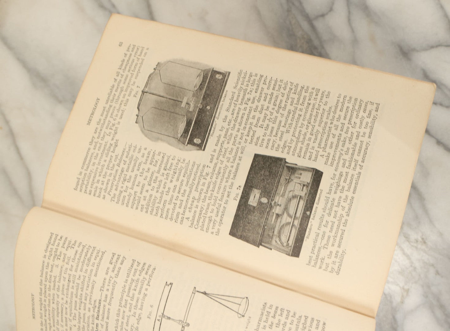 Lot 126 - "The Practice Of Pharmacy, A Treatise" Antique Book By Joseph P. Remington, Sixth Edition, With Over 800 Illustrations, J.B. Lippincott Company, Publishers, Philadelphia & London, 1917
