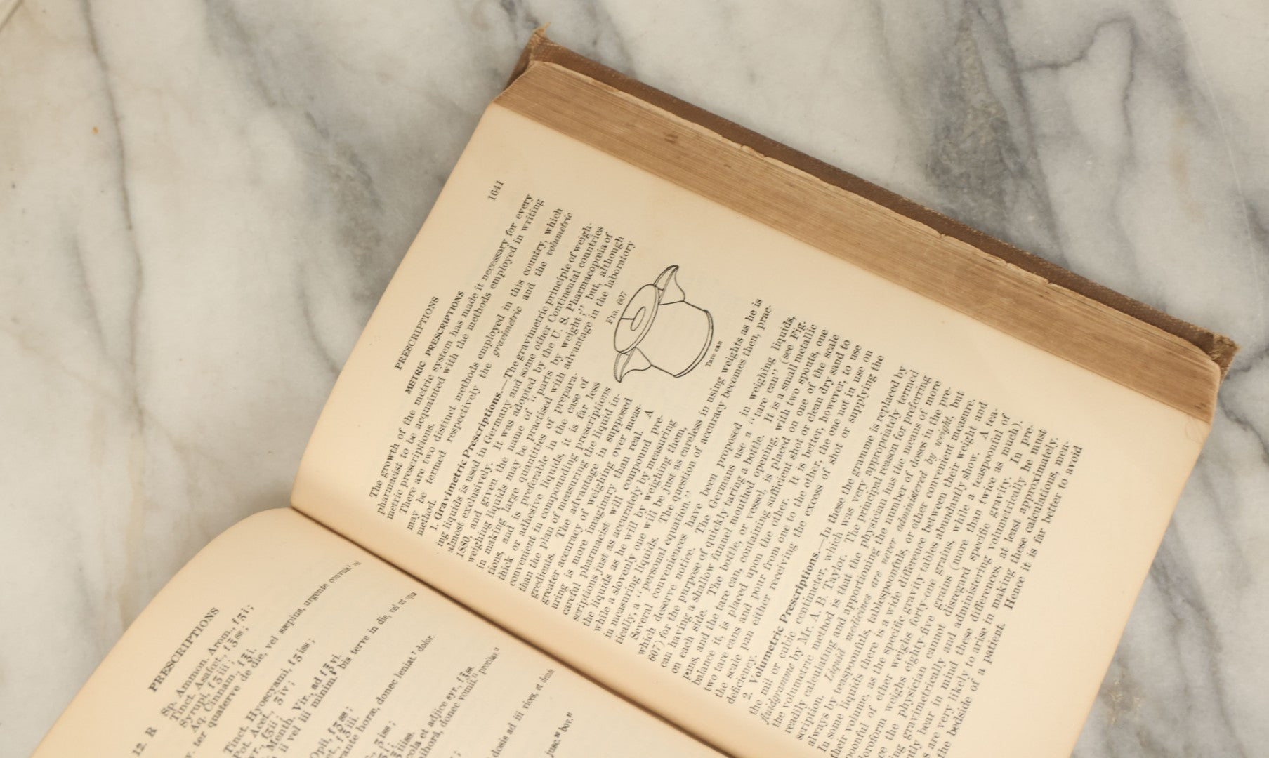 Lot 126 - "The Practice Of Pharmacy, A Treatise" Antique Book By Joseph P. Remington, Sixth Edition, With Over 800 Illustrations, J.B. Lippincott Company, Publishers, Philadelphia & London, 1917