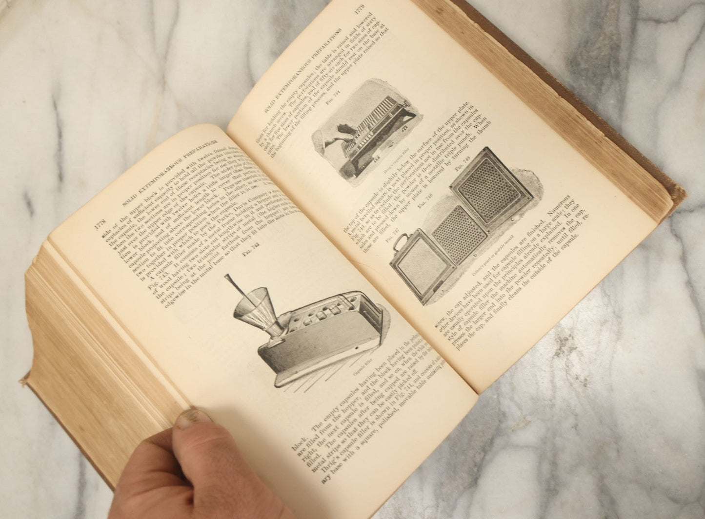 Lot 126 - "The Practice Of Pharmacy, A Treatise" Antique Book By Joseph P. Remington, Sixth Edition, With Over 800 Illustrations, J.B. Lippincott Company, Publishers, Philadelphia & London, 1917