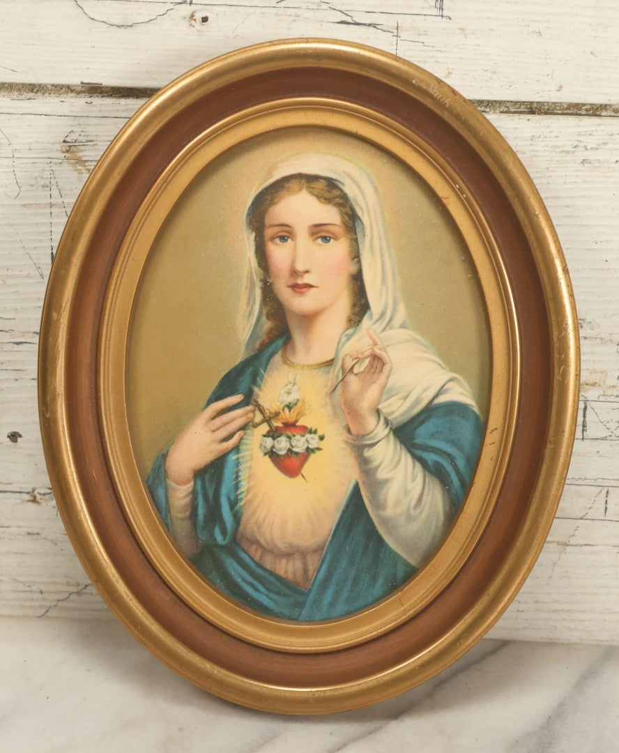 Lot 086 - Pair Of Vintage Oval Christian Religious Prints, Sacred Heart Of Jesus And Immaculate Heart Of Mary, Overall Dimensions 7-3/4" x 9-5/8" Each