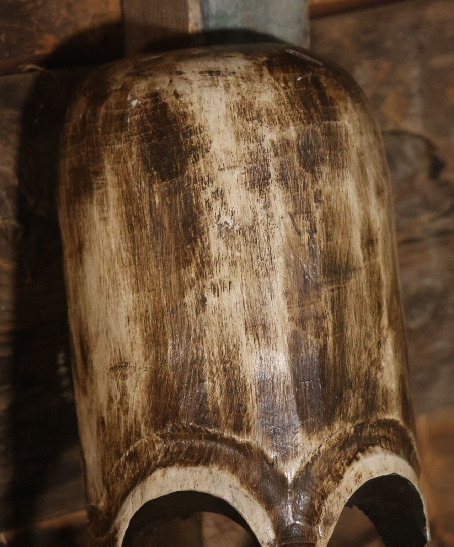 Vintage Tourist Art Novelty Faux Folk Art Carved Wooden Skull Wall Hanger, Made In Indonesia