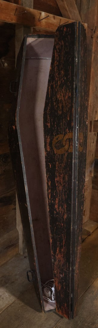 Antique Odd Fellows I.O.O.F. Ceremonial Coffin, Black Painted Wood With Iron Handles, Painted Three Links Motif