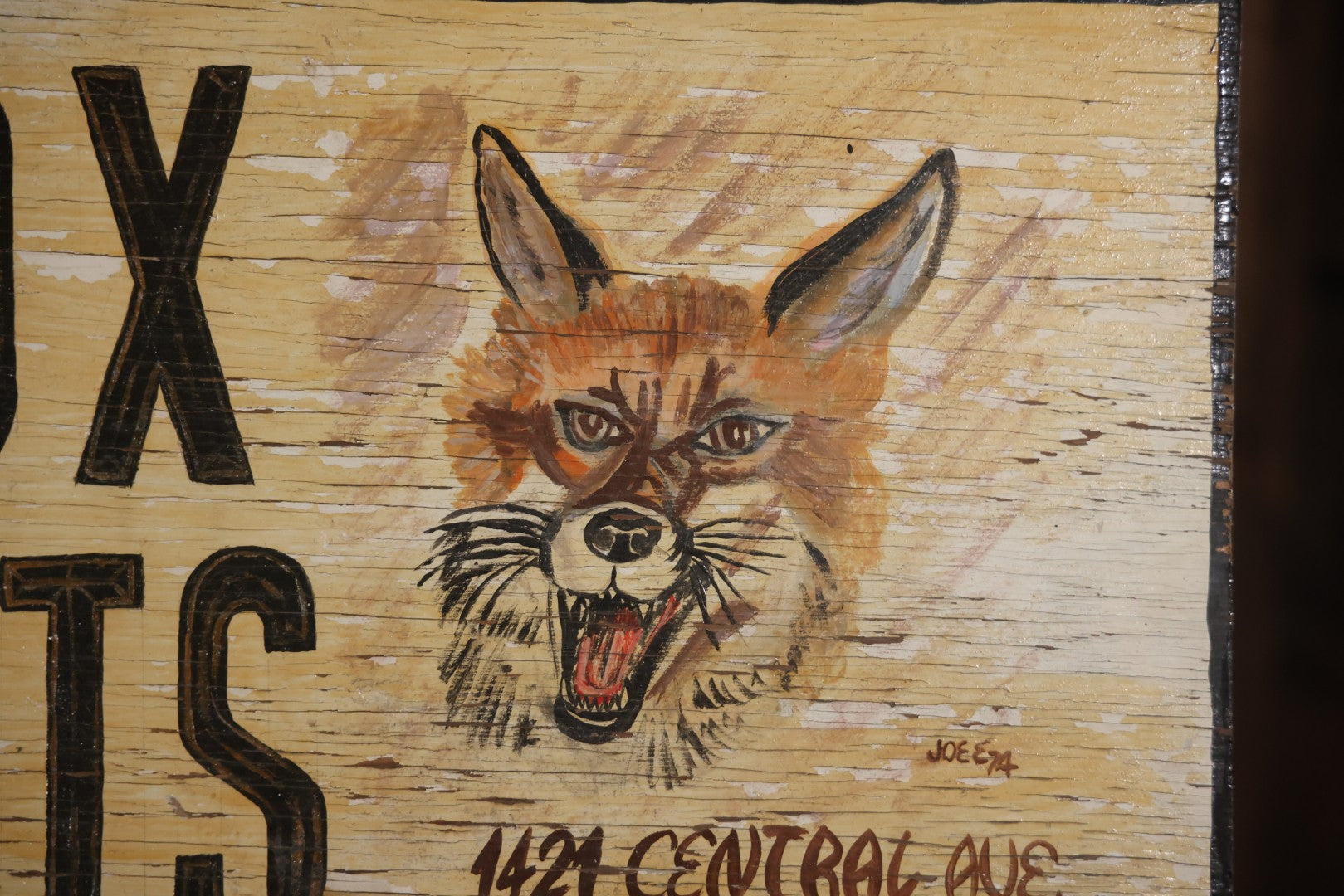 Vintage Handpainted Doublesided Fox Guests Hotel Sign With Painted Fox Head Graphic, 1421 Central Ave Ocean City New Jersey, Artist Signed Joe E., 1974, With Hanging Hooks, 25" x 15-1/4"