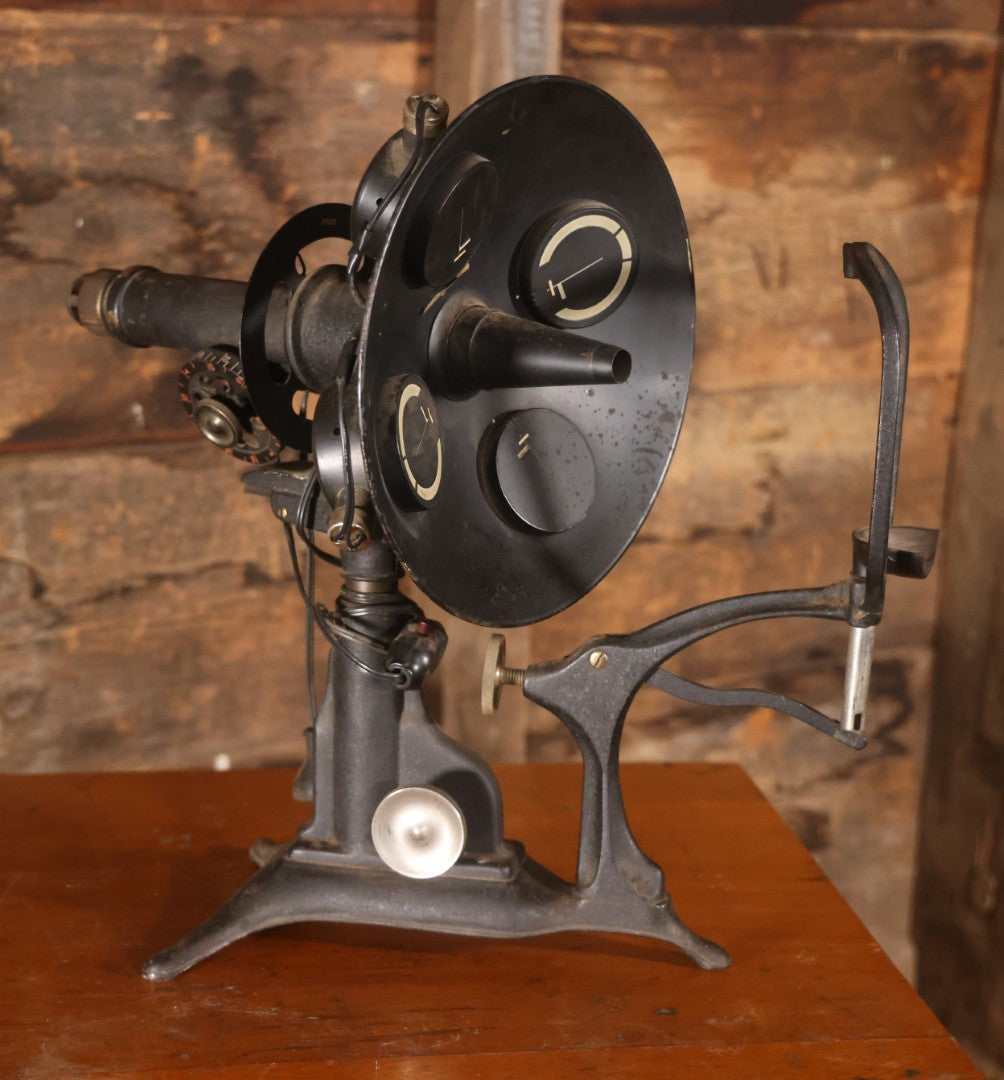Antique Ophthalmometer, Optomety Eye Test Medical Device, Manufactured By American Optical Company, Southbridge, Massachusetts, Untested