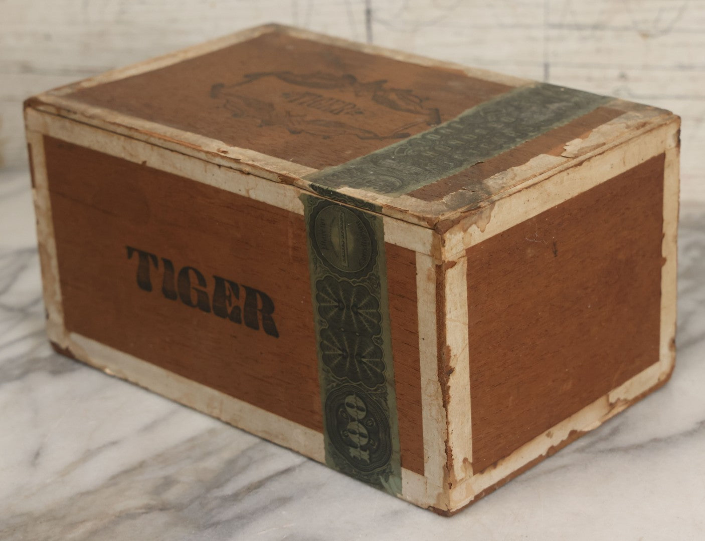 Lot 093 - Antique Wooden Cigar Box With Lithographed Label For Tiger Brand Cigars, With Tiger Graphics On External And Internal Labels, Sackett & Wilhelms Lithograph Company, New York