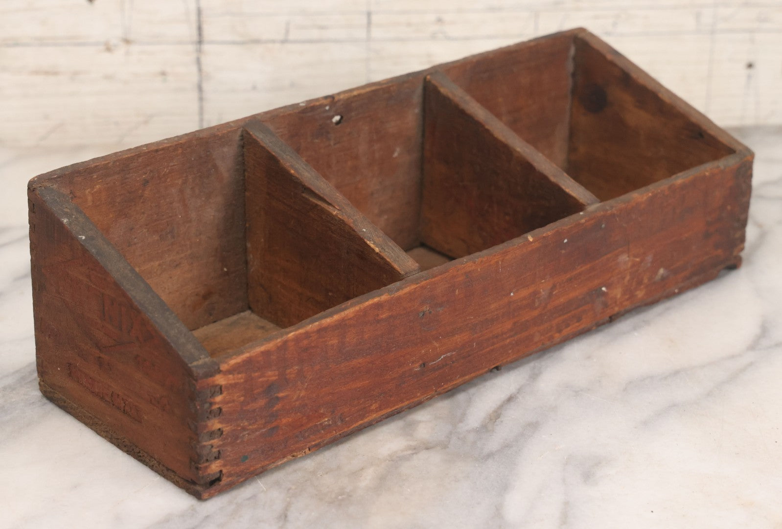 Lot 061 - Vintage Custom Divided Three Sectioned Display Box Fashioned ...