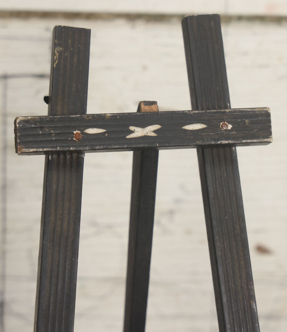 Lot 128 - Antique Black Painted Wood Photo Display Easel With Etched White Designs And Metal Adornments