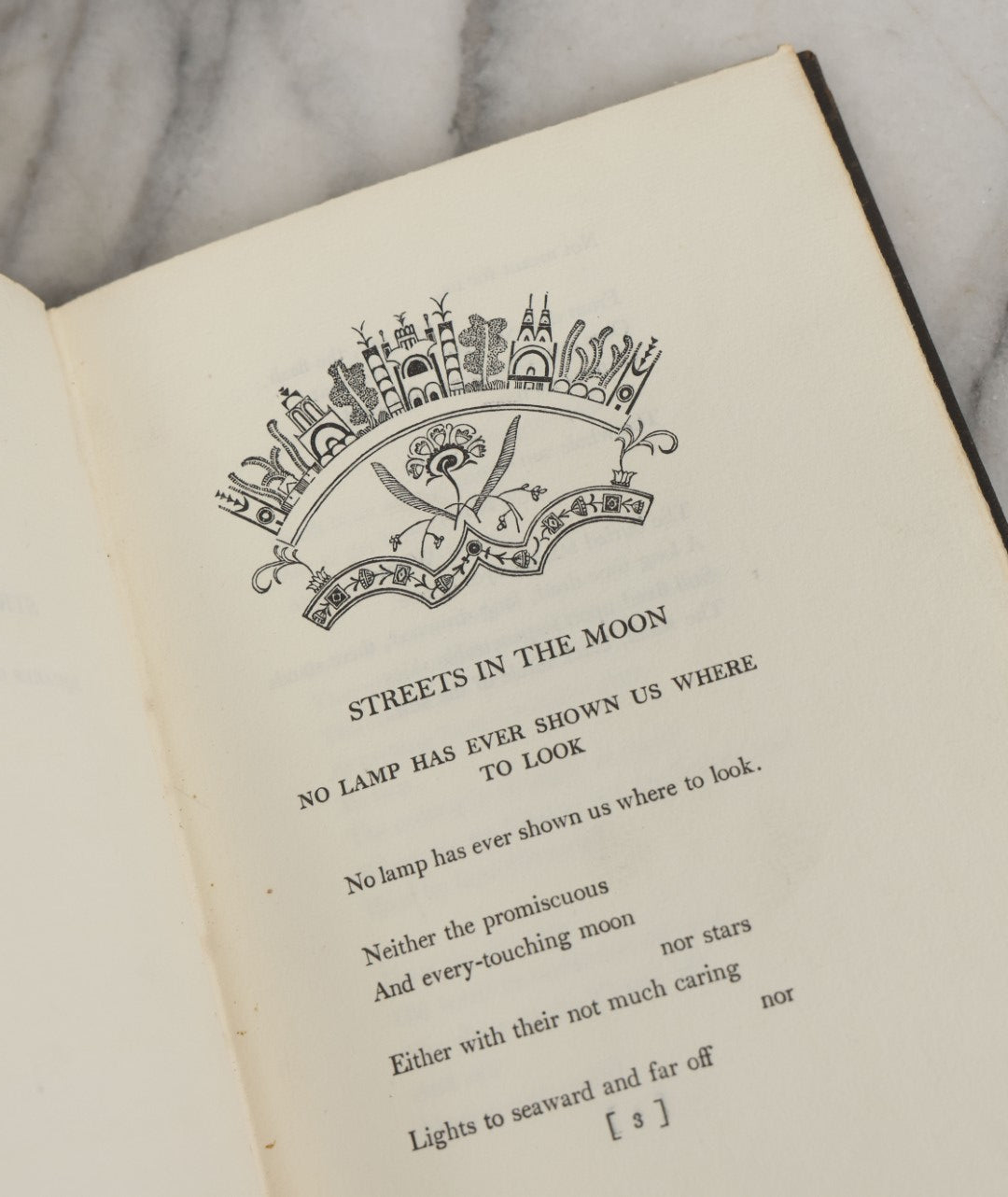 Lot 140 - "Streets In The Moon" Vintage Poetry Book By Archibald MacLeish, Houghton Mifflin Company, Publishers, Boston And New York, 1926