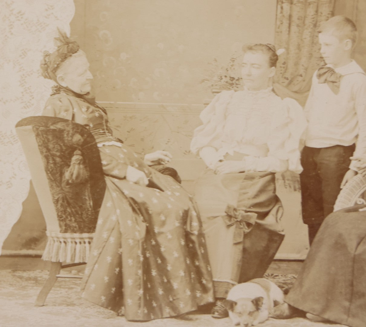 Lot 094 - Antique Cabinet Card Photograph Of Matriarch And Her Family And A Very Well Behaved Dog, Identified On Verso As Norah Stacy Lynn, J.R. Perkins, Photographer, Milford, New Hampshire